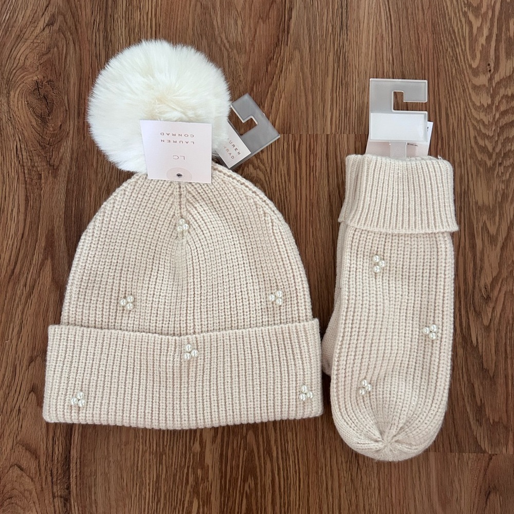 Lauren Conrad Hat and Gloves
